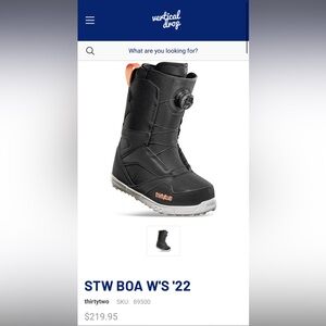 Thirtytwo women snowboard boots size 6 black with slight peach